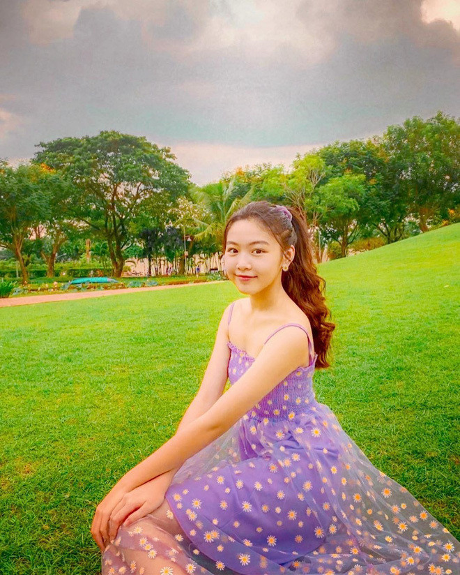 Sắc màu SV 3/8: Hot girl được mệnh danh “crush quốc dân”, Tiktoker “thả thính” gây xôn xao ảnh 9