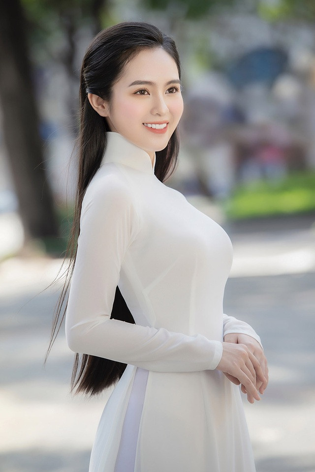 Sắc màu SV 4/7: Chàng trai Việt đỗ 4 ĐH Canada, nữ sinh Olympic Lý thành Hoa khôi ảnh 1