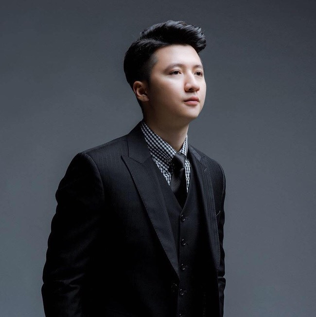 Tăng Thanh Hà diện trang phục xuyên thấu lạ mắt; Wowy ra Hà Nội “truy tìm” bác Lại Văn Sâm ảnh 22