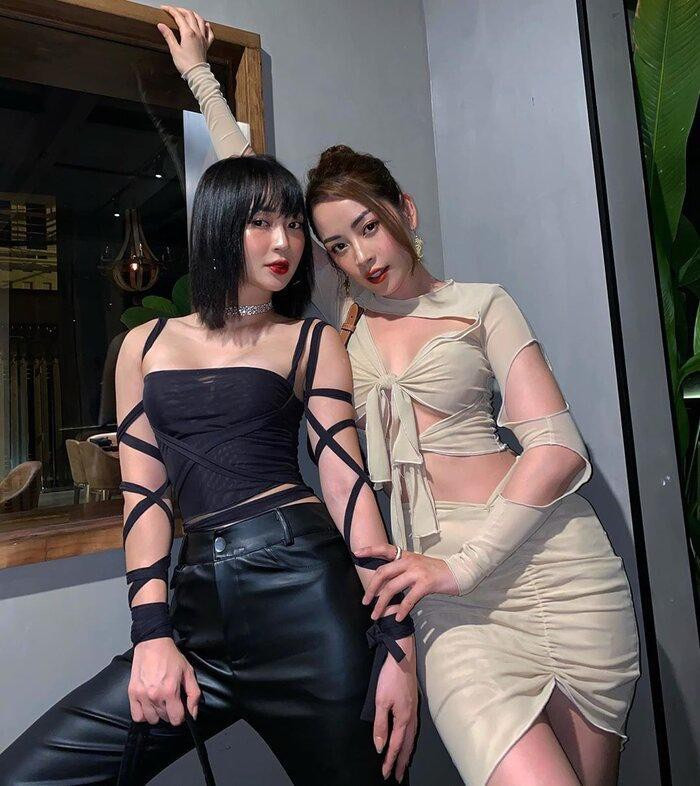 Ngọc Trinh tạo dáng... trên bàn ăn; Lan Khuê không được đi chơi vì lý do bất khả kháng ảnh 21