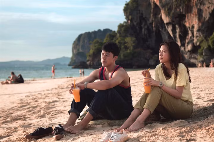 Sắc màu SV 30/6: Bản sao Jisoo bất ngờ nổi tiếng, kiến ba khoang tấn công ký túc xá ảnh 14