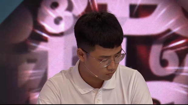 Sắc màu SV 23/7: Gái xinh RMIT tập làm giám đốc, Olympia xuất hiện "soái ca" ảnh 3