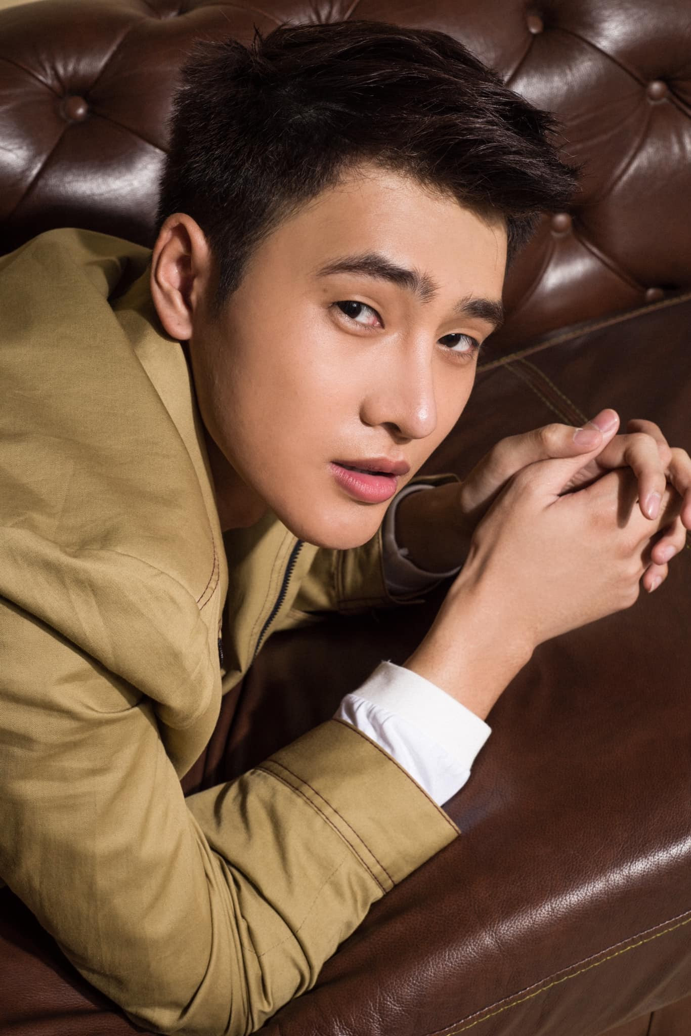 Nhâm Phương Nam: Từ chàng nhân viên phục vụ đến nam thần đa tài của showbiz ảnh 1