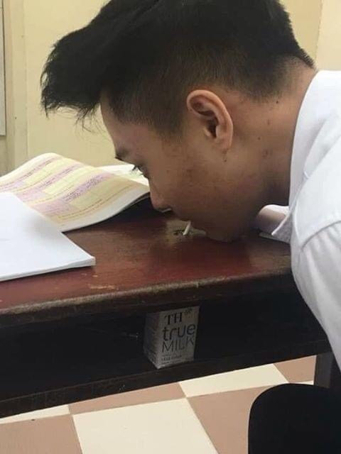 Sắc màu SV 28/6: 3 mỹ nữ ĐH Kinh tế Quốc gây sốt mạng, sinh viên lao đao vì giá điện tăng ảnh 9