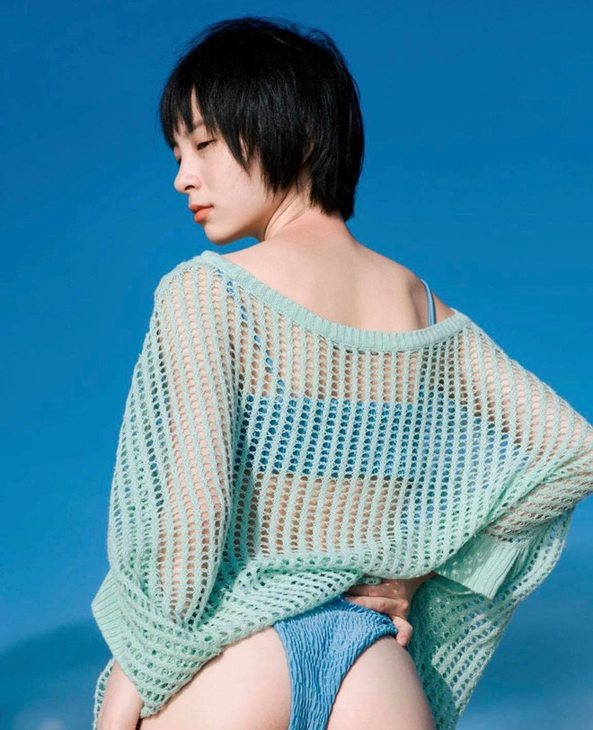 Sắc màu SV 19/7: “Rich kid” Việt có thu nhập khủng; nam sinh cõng bạn đi thi - gây sốt ảnh 10