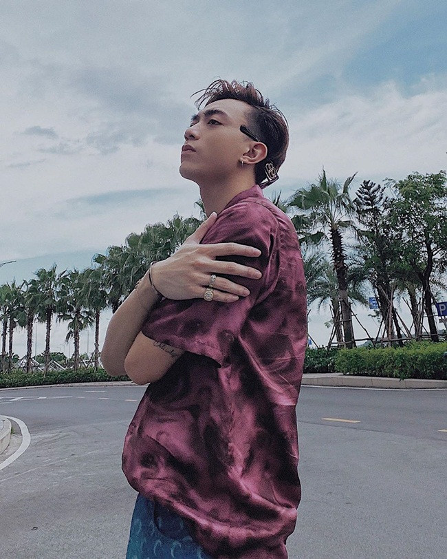 Showbiz 22/6: Hồ Ngọc Hà - Kim Lý hạnh phúc bên Subeo, Mai Phương Thúy khoe vòng 1 nảy nở ảnh 16