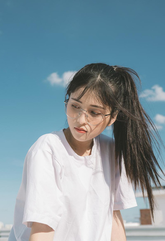 Sắc màu SV 17/7: Nữ sinh trung học đẹp tựa thiên thần; hotgirl 10X sở hữu tài sản “khủng“ ảnh 7