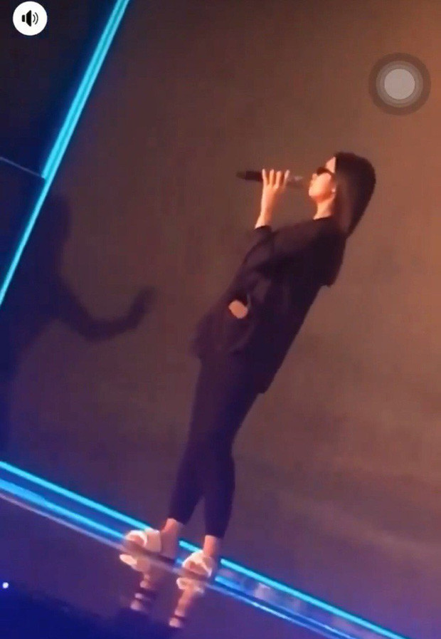 Showbiz 26/7: Kay Trần chung khung hình cùng Sơn Tùng MTP, Thúy Vân xác nhận mang bầu ảnh 6