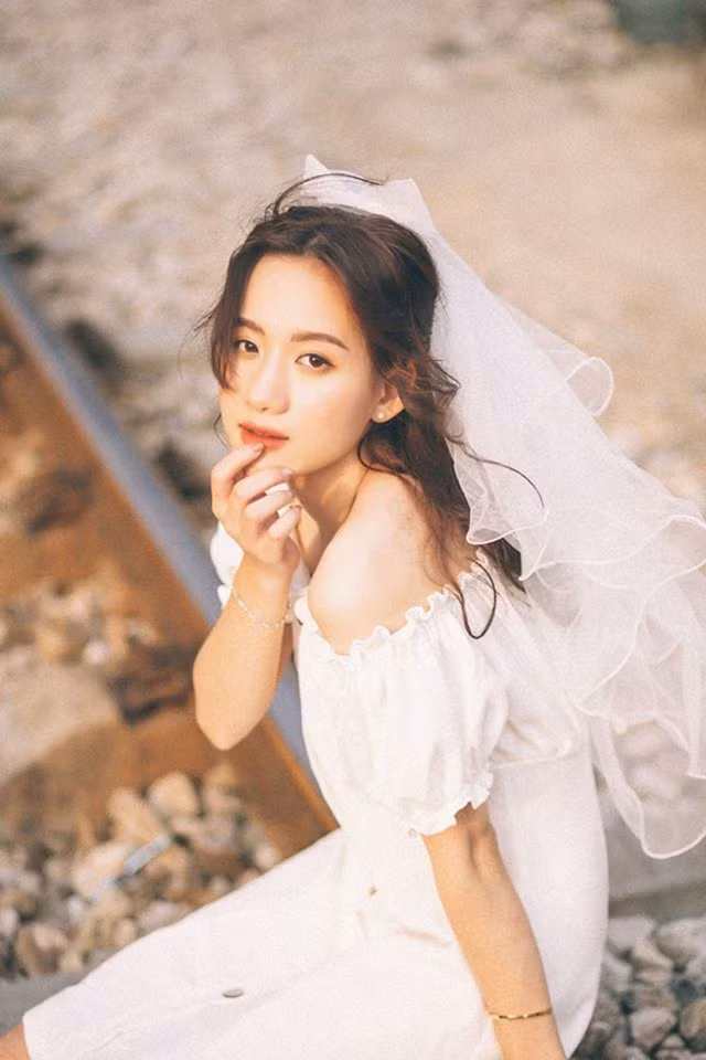 Sắc màu SV 1/7: 9X Việt thành hoa khôi tại Nhật, ra mắt “khách sạn 8 sao kiêm ĐH Văn Lang“ ảnh 5