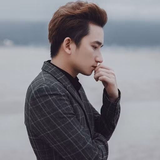 Phan Mạnh Quỳnh viết ca khúc chống dịch, Quang Trung phủ nhận tin đồn yêu Quốc Khánh ảnh 8