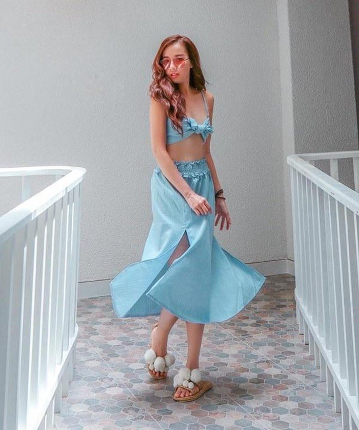 Thủy Tiên bị ông xã ngó lơ khi biển diễn; Angela Phương Trinh bất ngờ diện váy gợi cảm ảnh 1