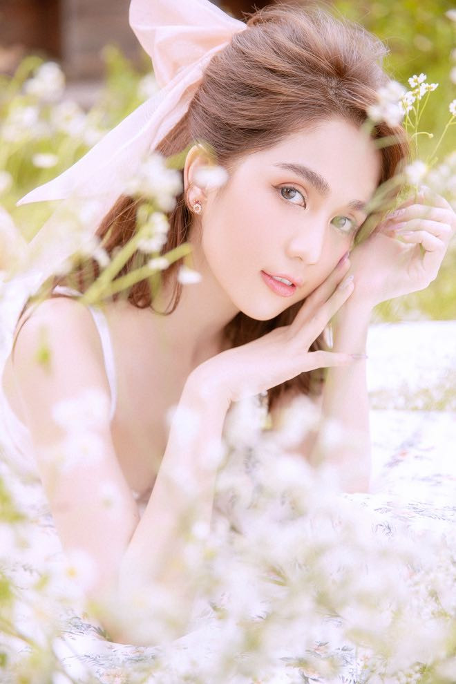 Vũ Khắc Tiệp rao bán ổi trên xe khách; Ngọc Trinh tung bộ ảnh kẹo ngọt đánh dấu tuổi 31 ảnh 10