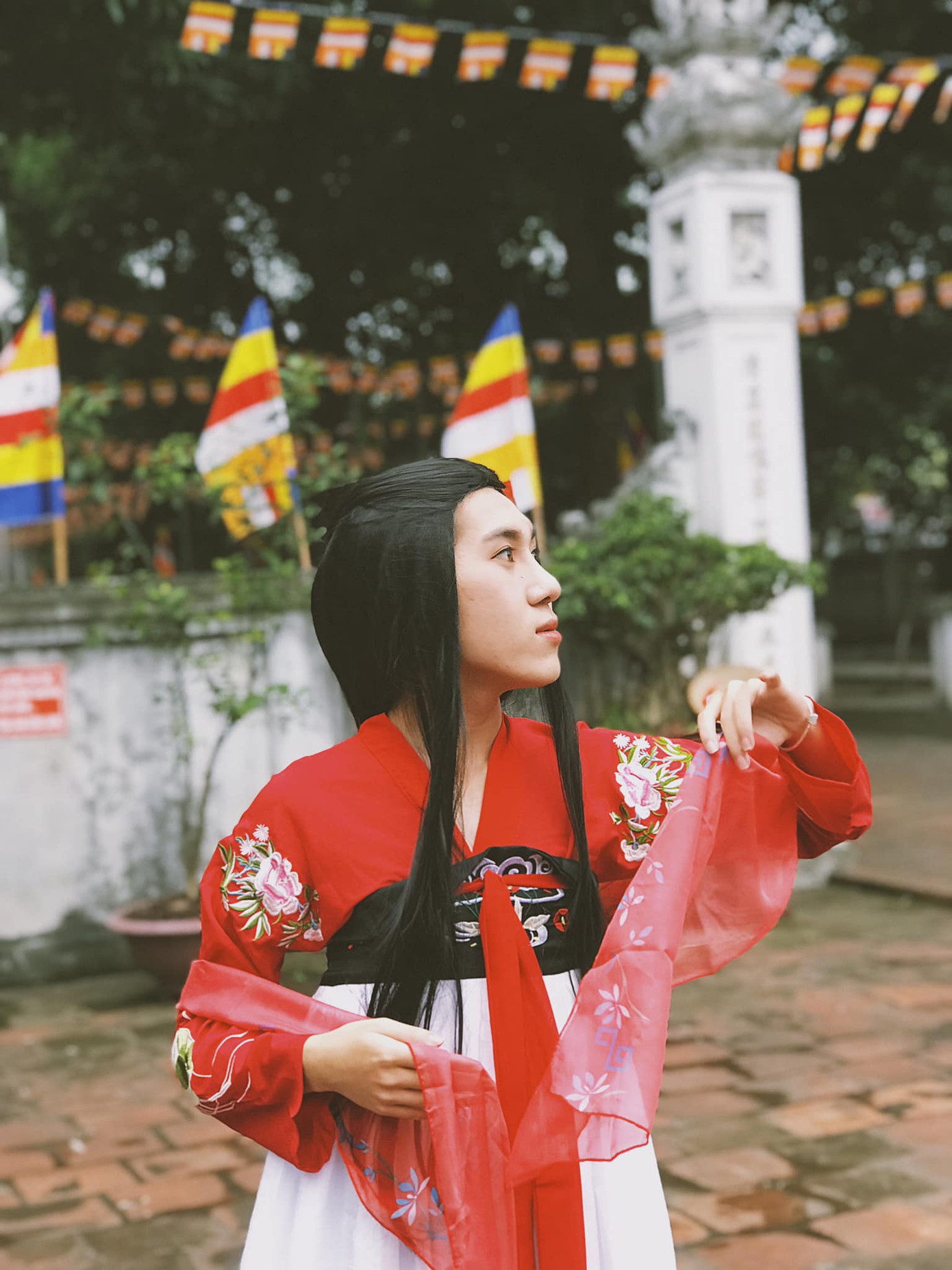 Ngọc Thiệp Welax: “Hết giãn cách xã hội, việc đầu tiên tôi sẽ làm là... cắt tóc“ ảnh 3