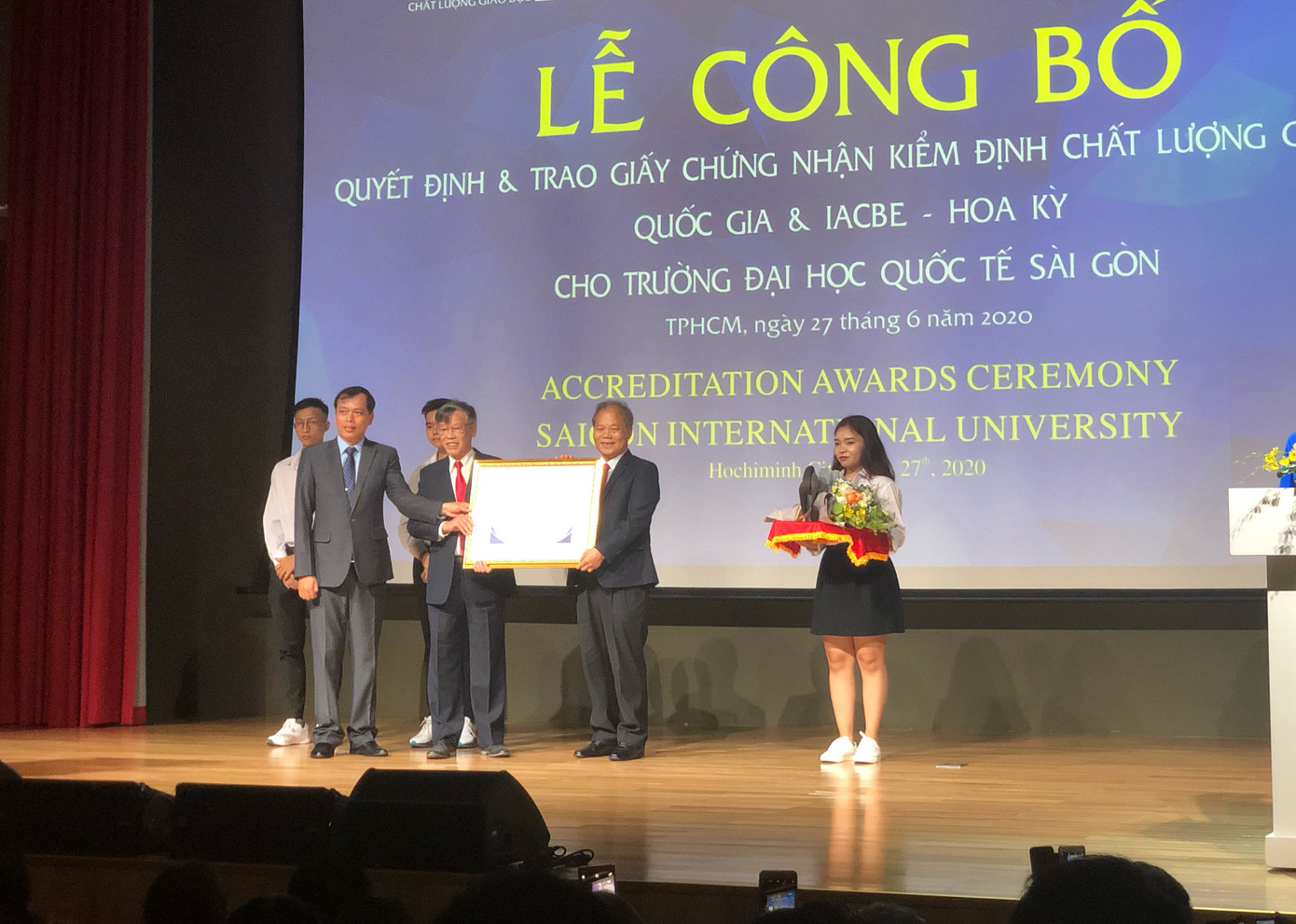 Sắc màu SV 3/7: Ba học sinh Vĩnh Phúc giành học bổng du học 9 tỷ đồng ảnh 7