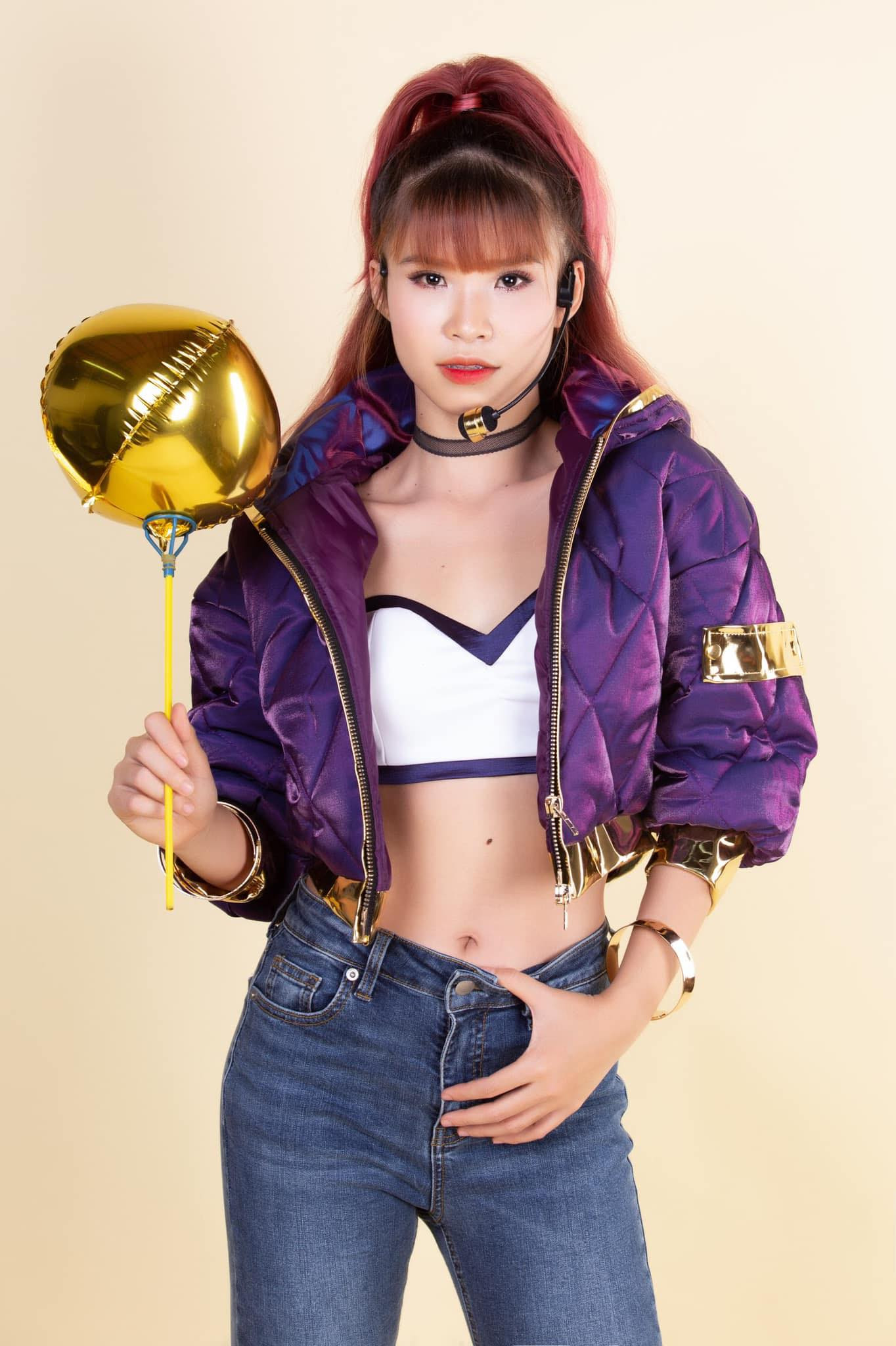 Khởi My bức xúc khi bị fan đòi quà; diễn viên Hoàng Yến tung bộ ảnh trẻ trung ở tuổi 44 ảnh 1