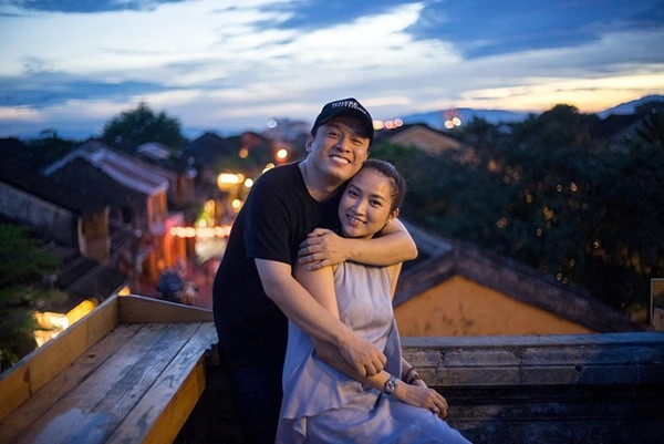 Showbiz 7/7: Hồ Ngọc Hà lần đầu lộ bụng bầu, Thủy Tiên tiếp bước các mỹ nhân khoe eo thon ảnh 16