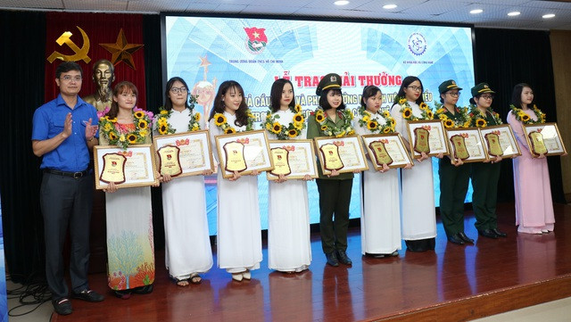 Sắc màu SV 7/7: Cô bé gốc Việt 13 tuổi thành sinh viên 2 ngành đại học tại New Zealand ảnh 8