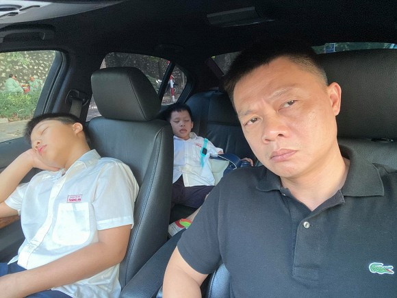 Showbiz 3/6: Ngọc Trinh hóa “phú bà” quyền lực, Dương Khắc Linh khoe vợ mang song thai ảnh 10