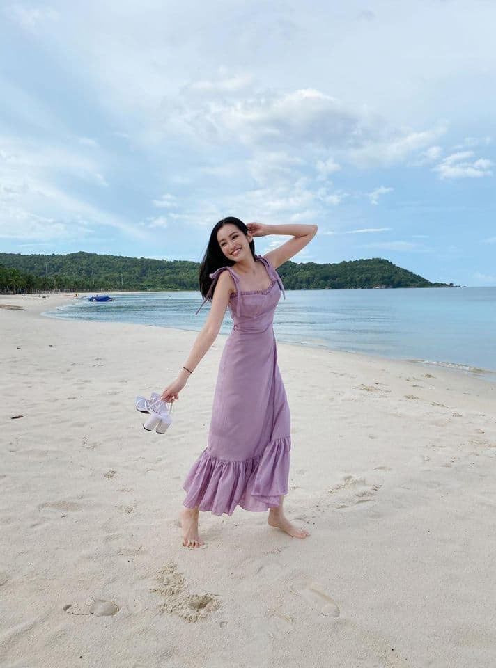 Elly Trần gây bất ngờ vì đổi kiểu tóc; Đặng Thu Thảo được khen quá xinh đẹp dù đã 2 con ảnh 21