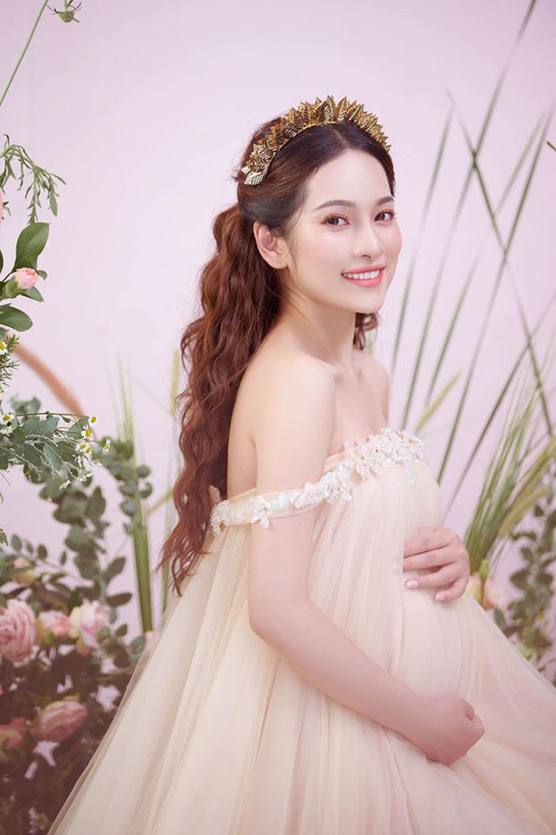 Showbiz 17/7: Chi Pu diện bikini nóng bỏng, Vũ Khắc Tiệp khoe cơ bụng 6 múi ảnh 11