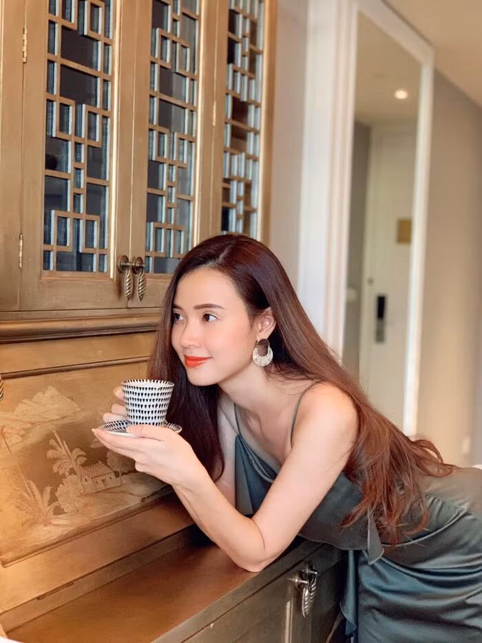 Showbiz 31/7: Midu hoãn “kiếm” chồng vì COVID-19, Jun Phạm chia sẻ đêm “chill” an toàn ảnh 11