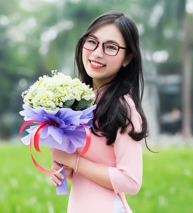 Sắc màu SV 25/6: Ngắm 9X Bách khoa xinh xắn, học giỏi; tệ nạn “nấm thần” bủa vây giới trẻ ảnh 1