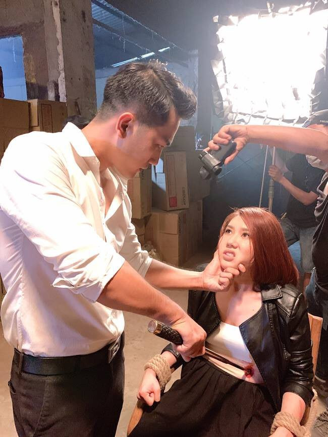 Showbiz 29/7: Hòa Minzy xin lỗi vì phát ngôn bất cẩn, Diệu Nhi khoe body cực chuẩn ảnh 18