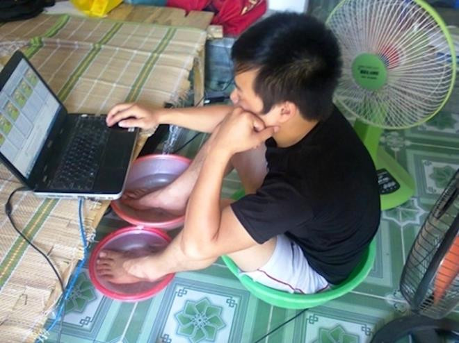 Sắc màu SV 27/6: Sinh viên Hà Nội “vật lộn” với nắng nóng, nữ sinh Ngân hàng xinh như mộng ảnh 2