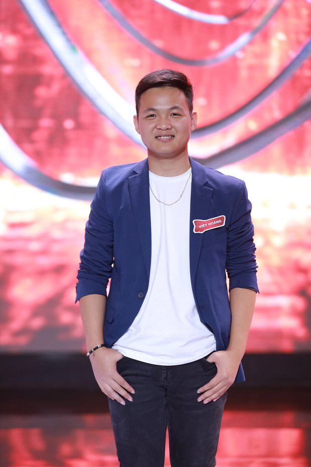 Sắc màu SV 2/8: Những nam thanh nữ tú con lai "nổi bần bật" vì quá đẹp ảnh 5