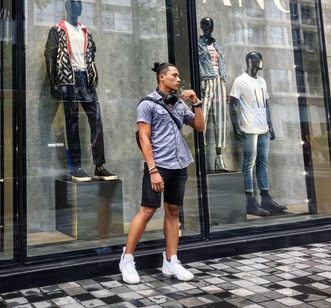 Sắc màu SV 27/6: Sinh viên Hà Nội “vật lộn” với nắng nóng, nữ sinh Ngân hàng xinh như mộng ảnh 13