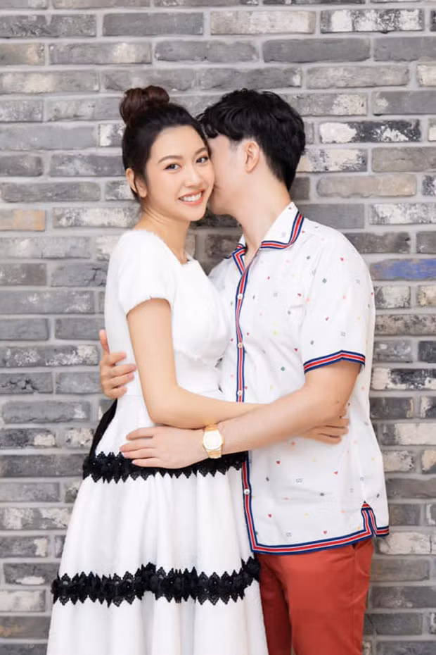 Showbiz 25/6: Thúy Vân dính nghi vấn cưới chạy bầu, Phillip Nguyễn - Linh Rin tái hợp ảnh 2
