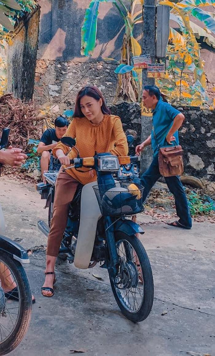 Phạm Quỳnh Anh diện bikini khoe sắc vóc mẹ 2 con, Ngô Thanh Vân liên tục thả tính trên MXH ảnh 3