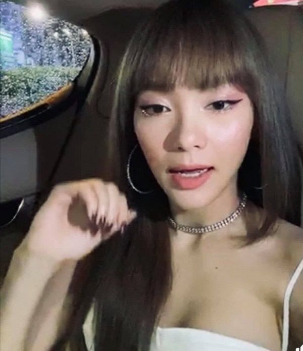 Showbiz 3/8: Bảo Thy diện pijama hàng hiệu, Mâu Thủy tủng ảnh nude táo bạo ảnh 12