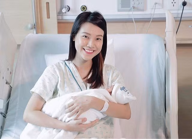 Phan Mạnh Quỳnh viết ca khúc chống dịch, Quang Trung phủ nhận tin đồn yêu Quốc Khánh ảnh 11