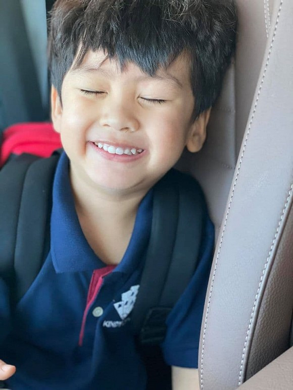 Showbiz 11/6: Con trai Duy Phương đáp trả khi bị tố bất hiếu, Hoàng Touliver “lột xác“ ảnh 7