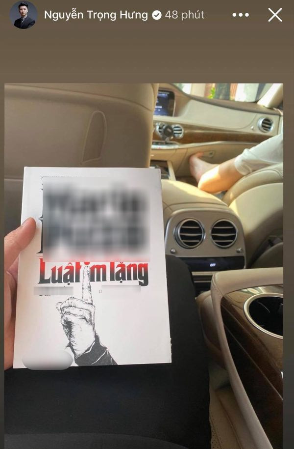 Hiền Hồ bất ngờ nữ tính với kiểu tóc mới; H'Hen Niê tự tin với túi cói đi chợ ảnh 22