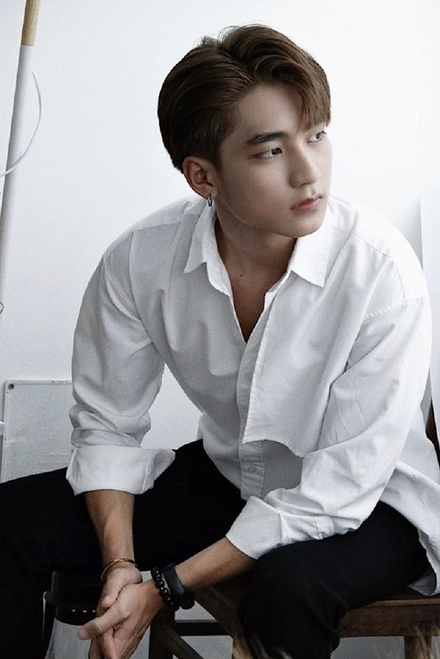 Sắc màu SV 4/7: Chàng trai Việt đỗ 4 ĐH Canada, nữ sinh Olympic Lý thành Hoa khôi ảnh 11