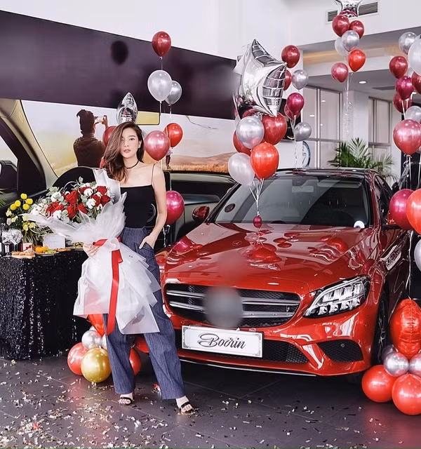 Don Nguyễn được bạn trai tặng xế hộp tiền tỷ, Lynk Lee nền nã với bộ ảnh mới ảnh 14