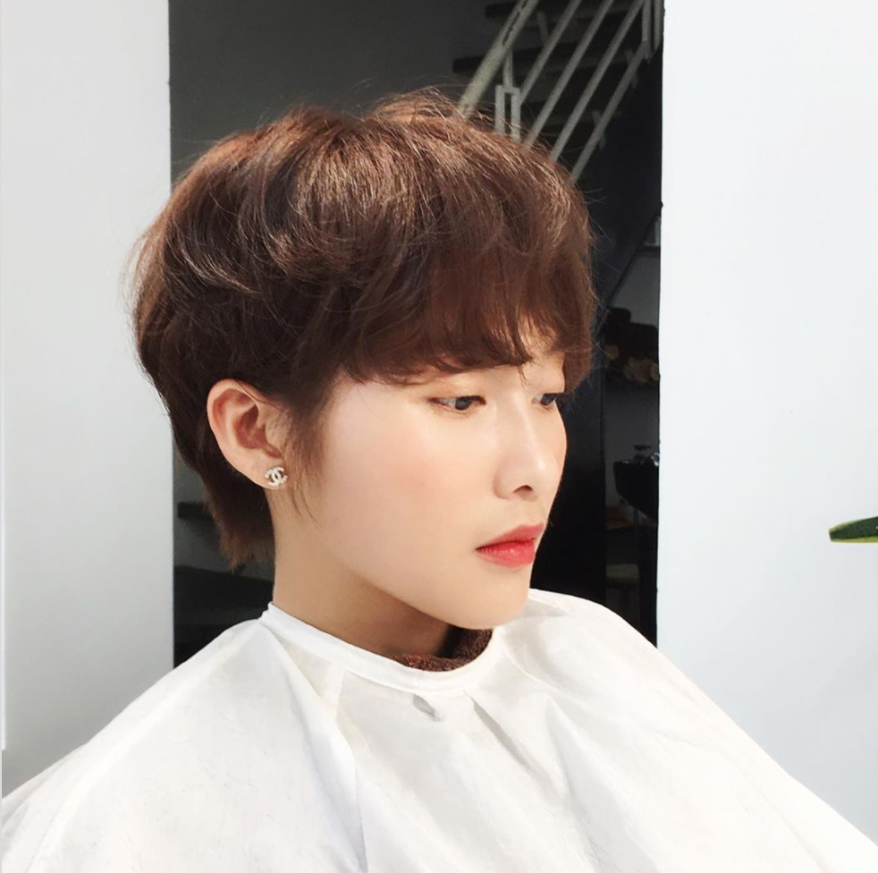 Showbiz 1/6: Vợ chồng Lê Phương dẫn 2 con đi biển đón 1/6, Khả Ngân khoe tóc mới cá tính ảnh 8