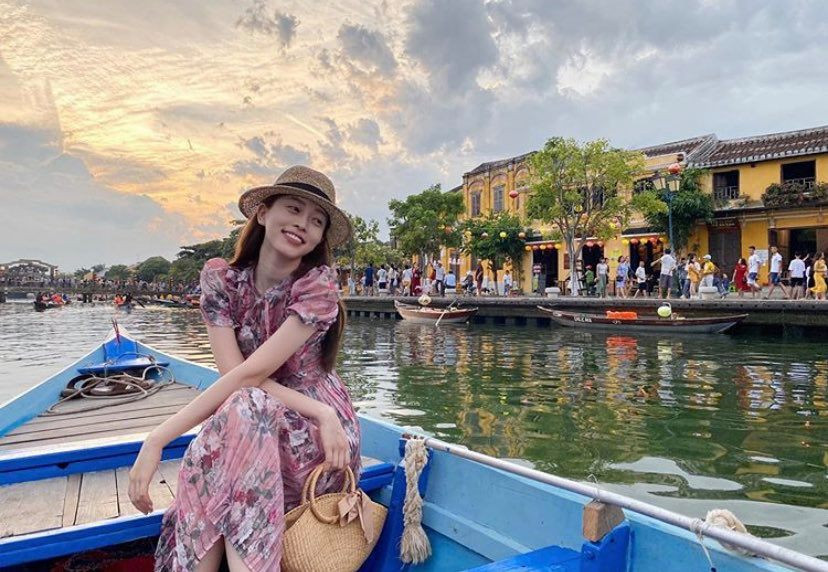 Showbiz 19/6: Minh Hằng tung ảnh hở bạo đón sinh nhật, Lynk Lee nhan sắc thăng hạng ảnh 17