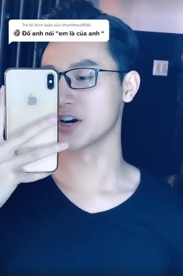 Sắc màu SV 3/8: Hot girl được mệnh danh “crush quốc dân”, Tiktoker “thả thính” gây xôn xao ảnh 3