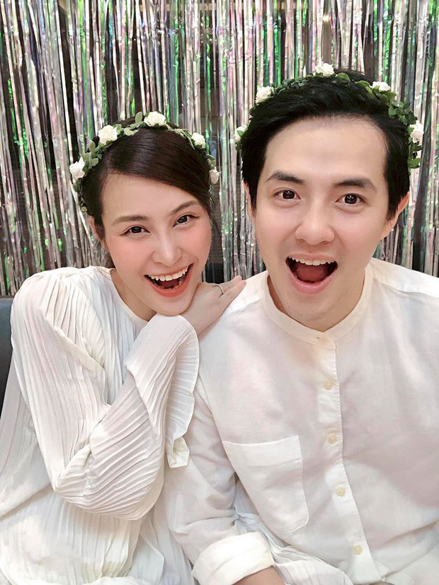 Showbiz 24/7: Lâm Vỹ Dạ khoe lưng trần, Midu để lộ mặt ít son phấn ảnh 9