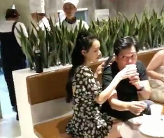 Ngọc Trinh tự thưởng đồng hồ hơn 1,8 tỷ đồng; Chi Pu sexy hết cỡ diện trang phục bikini ảnh 12