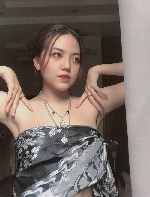 Sắc màu SV 20/7: Nữ sinh viên Y Dược đẹp tựa thiên thần, nhan sắc “lên hương” sau giảm cân ảnh 5