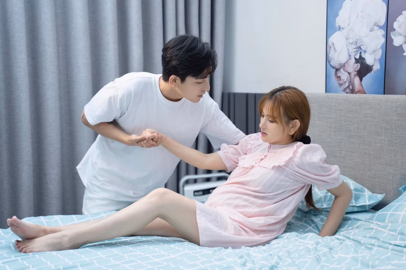 Showbiz 25/6: Thúy Vân dính nghi vấn cưới chạy bầu, Phillip Nguyễn - Linh Rin tái hợp ảnh 19