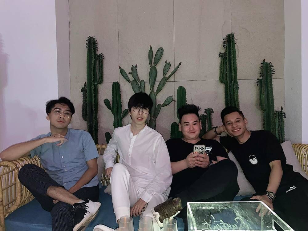 “Tứ hoàng streamer” bất ngờ hội ngộ; Karik đăng trạng thái buồn sau khi công khai bạn gái ảnh 6