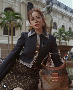 Showbiz 20/7: Kim Lý xoa bụng bầu bạn gái, lần đầu xác nhận Hồ Ngọc Hà “có tin vui” ảnh 17