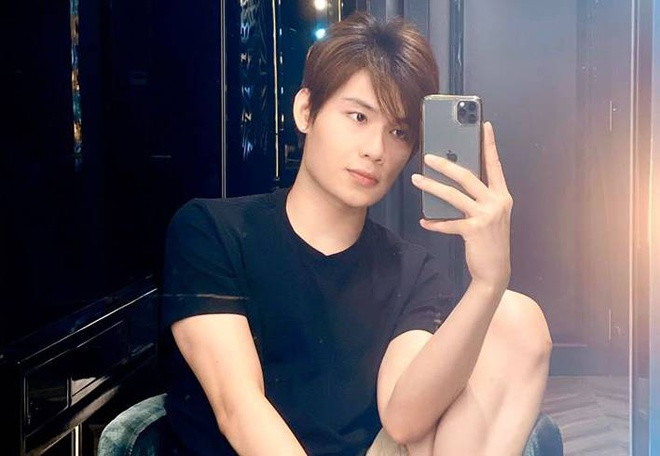 Showbiz Việt 29/4: Tóc Tiên diện bikini bốc lửa, Đào Bá Lộc tung ảnh mặt mộc gây “choáng“ ảnh 9