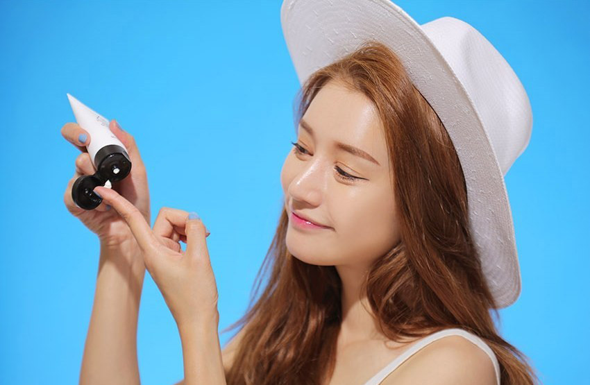 Bỏ túi 5 tuyệt chiêu make-up nhanh gọn, lâu trôi khi du lịch Hè ảnh 2