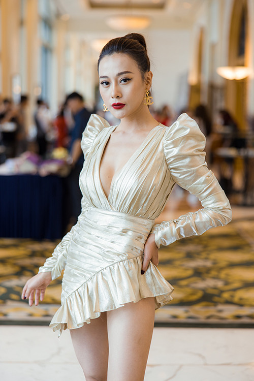 Phương Oanh: Sụt mất 5 kg nhưng được thoả sức "bung lụa" trong "Lựa chọn số phận" ảnh 1